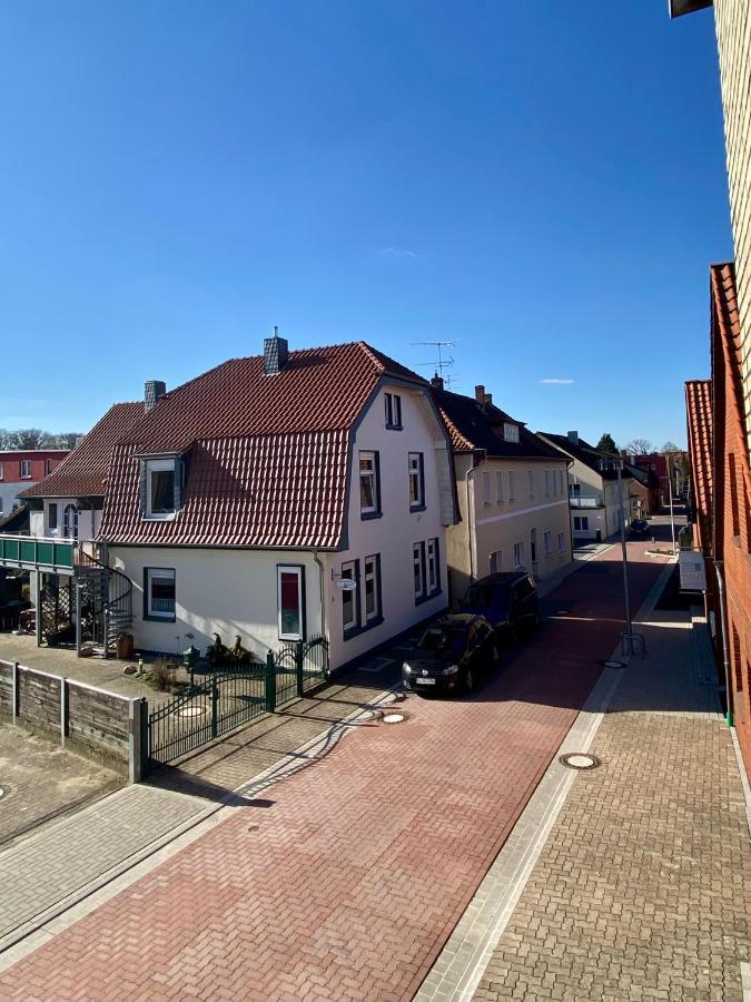 Traumhafte 115 Qm Ferienwohnung Am Steinhuder Meer, Ruhig, Komfortabel, Loggia, Parkplatz, Wifi Wunstorf Exterior foto