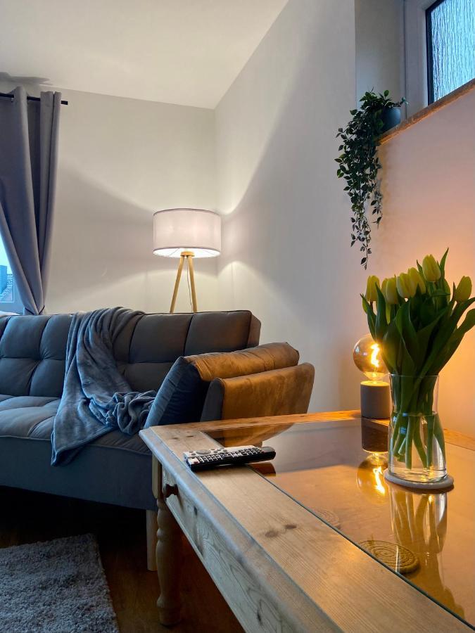 Traumhafte 115 Qm Ferienwohnung Am Steinhuder Meer, Ruhig, Komfortabel, Loggia, Parkplatz, Wifi Wunstorf Exterior foto