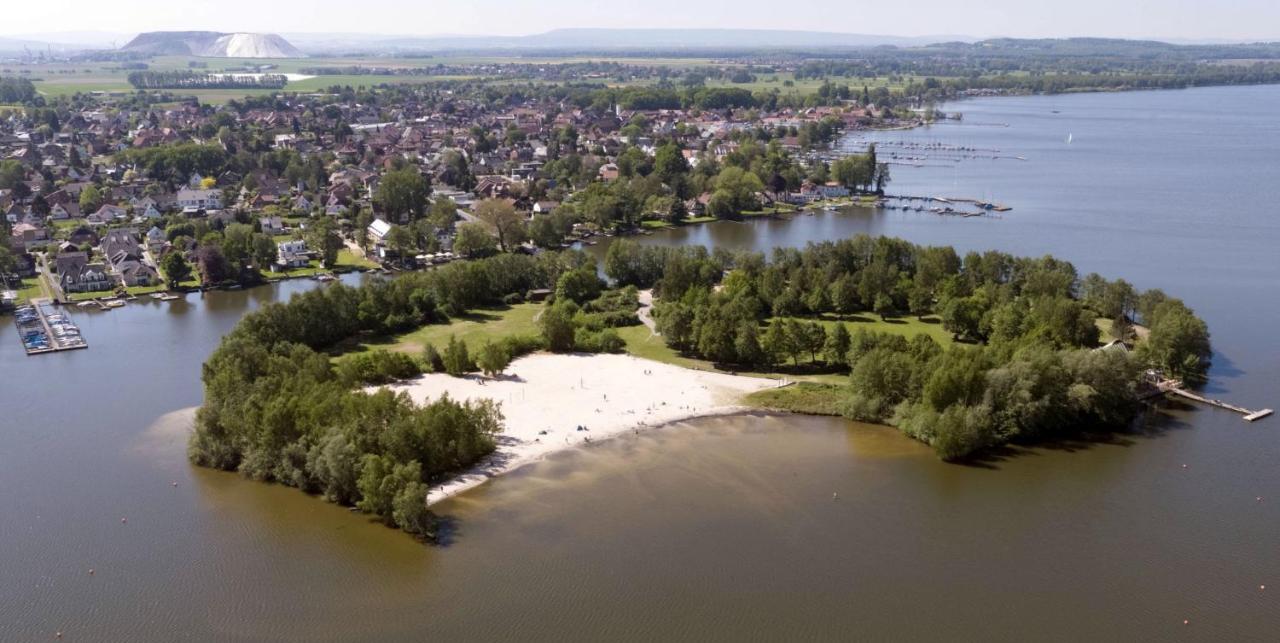 Traumhafte 115 Qm Ferienwohnung Am Steinhuder Meer, Ruhig, Komfortabel, Loggia, Parkplatz, Wifi Wunstorf Exterior foto